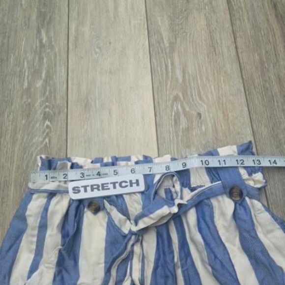 American Eagle striped high waisted short shorts, stretch & tie waist pockets sm - Picture 6 of 11